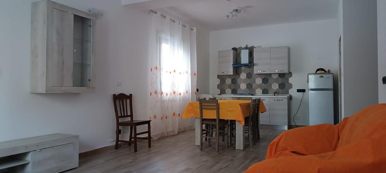 Casa Vacanze Il Girasole บาเกเรีย ภายนอก รูปภาพ