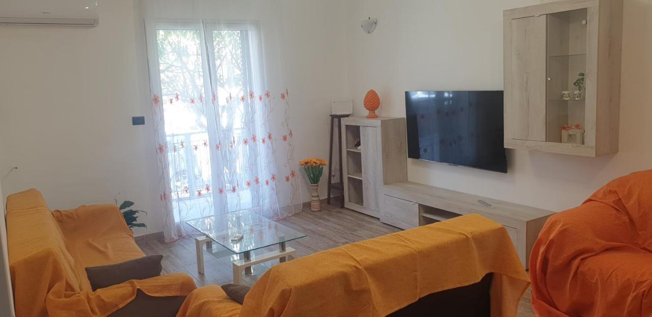 Casa Vacanze Il Girasole บาเกเรีย ภายนอก รูปภาพ