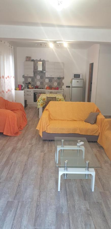 Casa Vacanze Il Girasole บาเกเรีย ภายนอก รูปภาพ